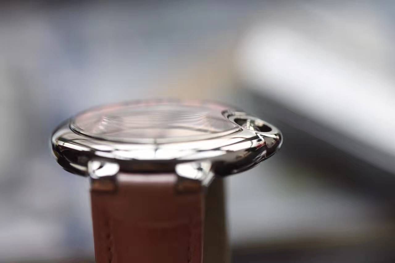 【HBBV6 Factory  Perfect  High quality  Replica Watches 】 Cartier  蓝气球系列W6920038女士28毫米/33毫米石英 wrist watches  / K121