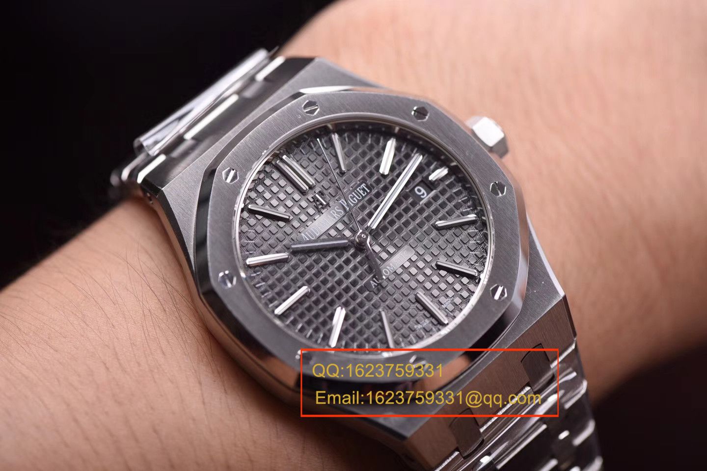 【JF Perfect  High quality  Replica Watches 】Audemars Piguet 皇家橡树系列15400ST.OO.1220ST.04 wrist watches  / AP129