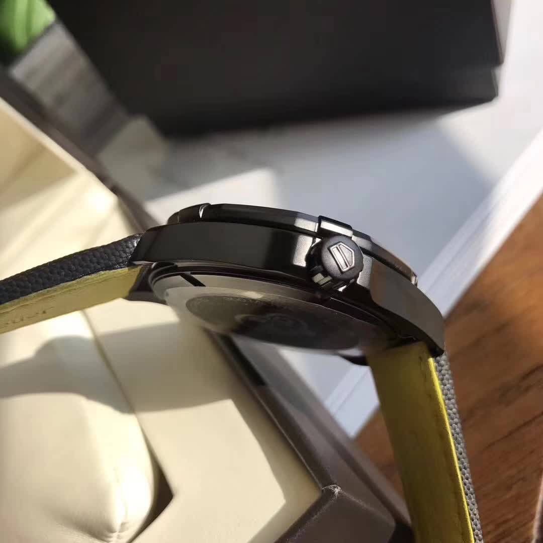 【原单正品】 TAG Heuer 竞潜系列WAY218A.FC6362 wrist watches  / TG055