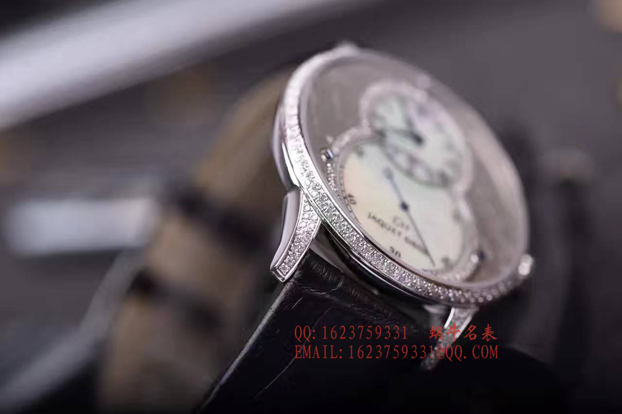  Jaquet Droz 新款陨石贝母面⭕独立大秒针▶️极具视觉冲击感的陨石贝母面⭕圈口及表面均手工镶钻 / YK015