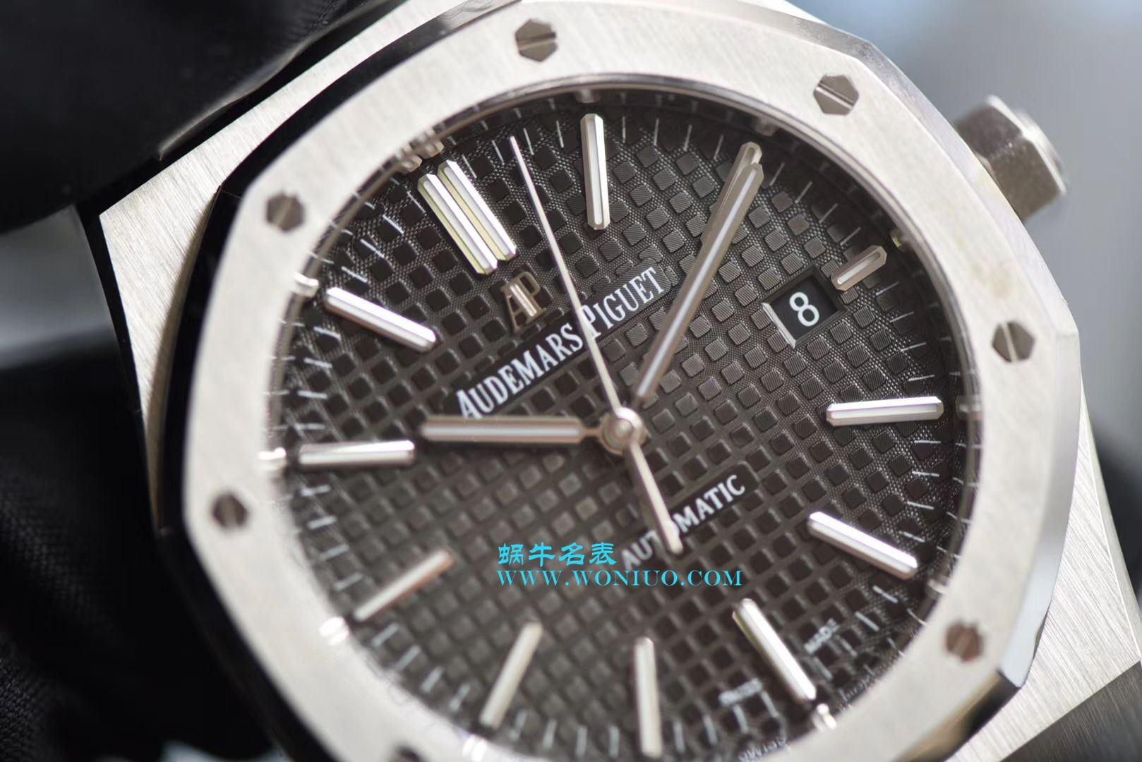 【视频测评JF Factory 1:1 Replica Watches 】Audemars Piguet 皇家橡树系列15400ST.OO.1220ST.03《黑盘》 wrist watches   / AP023