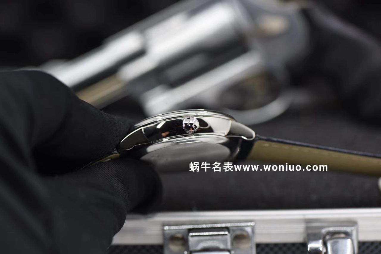 TWOMEGA碟飞 Perfect   Replica Watches 424.53.40.21.04.001 wrist watches  / M321