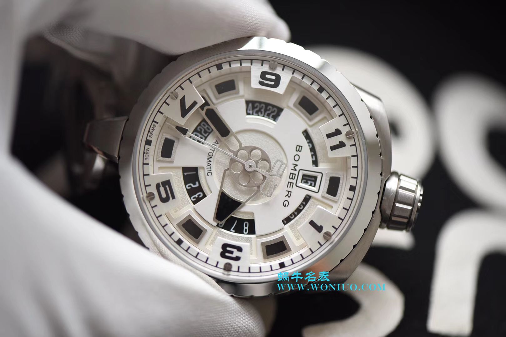 BB FACTORY 巧思之作【一表两用 奇思妙构】BBF出品BOMBERG BOLD系列 wrist watches 劲酷登场， / BB002