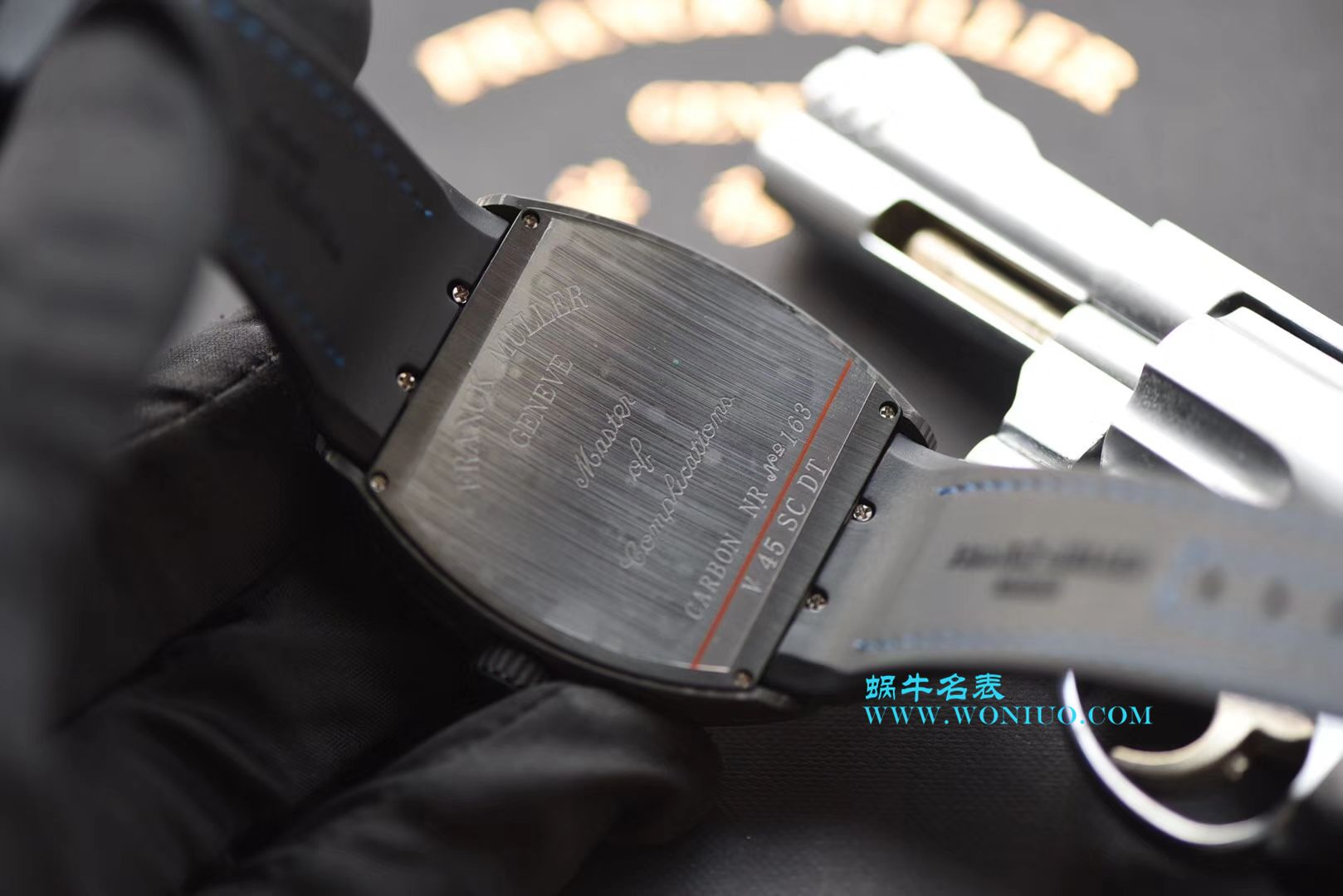 法穆兰FRANCK MULLER Replica Copy 再创新作V45在夜幕低垂之时，Vanguard Carbon  fibre 展现充满未来感的外型，令人耳目一新 / FL026