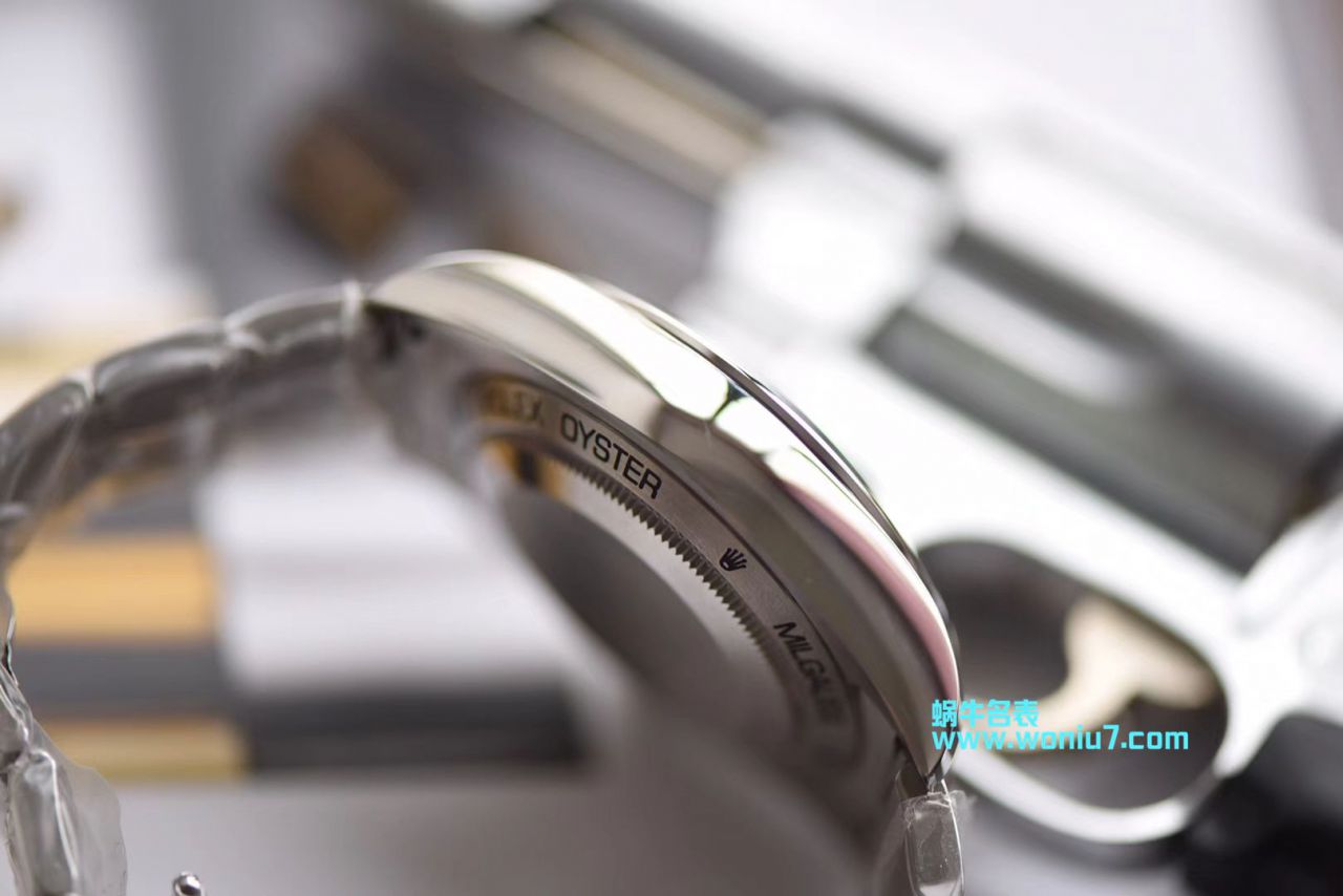 【DJ Perfect  High quality  top 克隆 Replica Watches 】 Rolex MILGAUSS系列116400-GV-72400黑盘 wrist watches (绿玻璃闪电) / R247