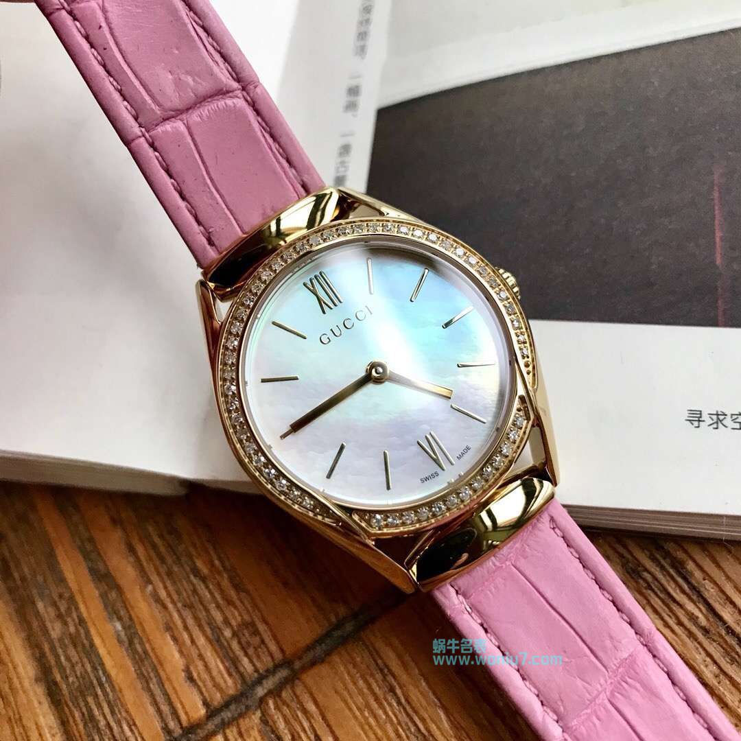  TOP 原单女装硬货！下手要快！Gucci新款真钻石英女表，表盘镶嵌52颗Vs1.1真钻、珍珠贝母面 / GUCCI KK11