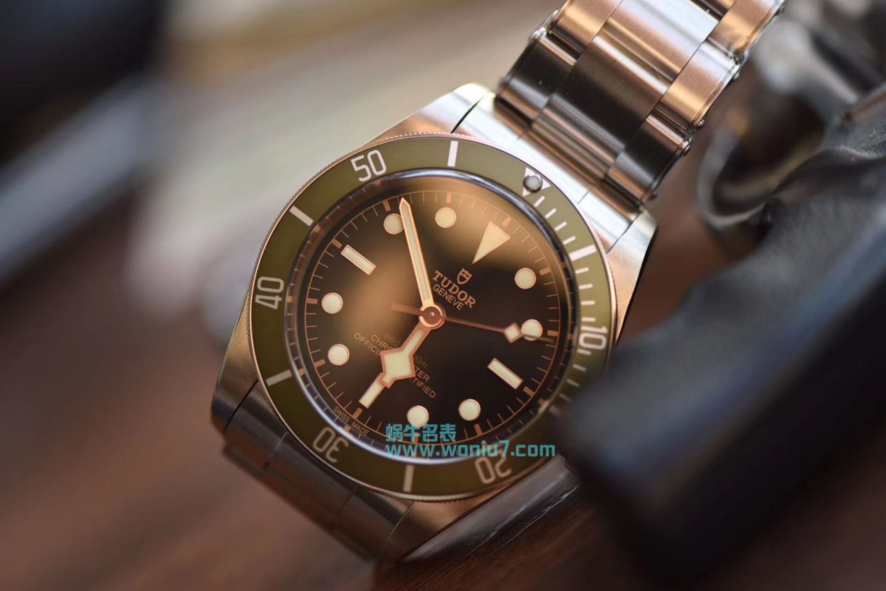 【ZF小绿花特别版】 Tudor 启承系列 Replica Copy Black Bay潜水表 wrist watches  / DT032