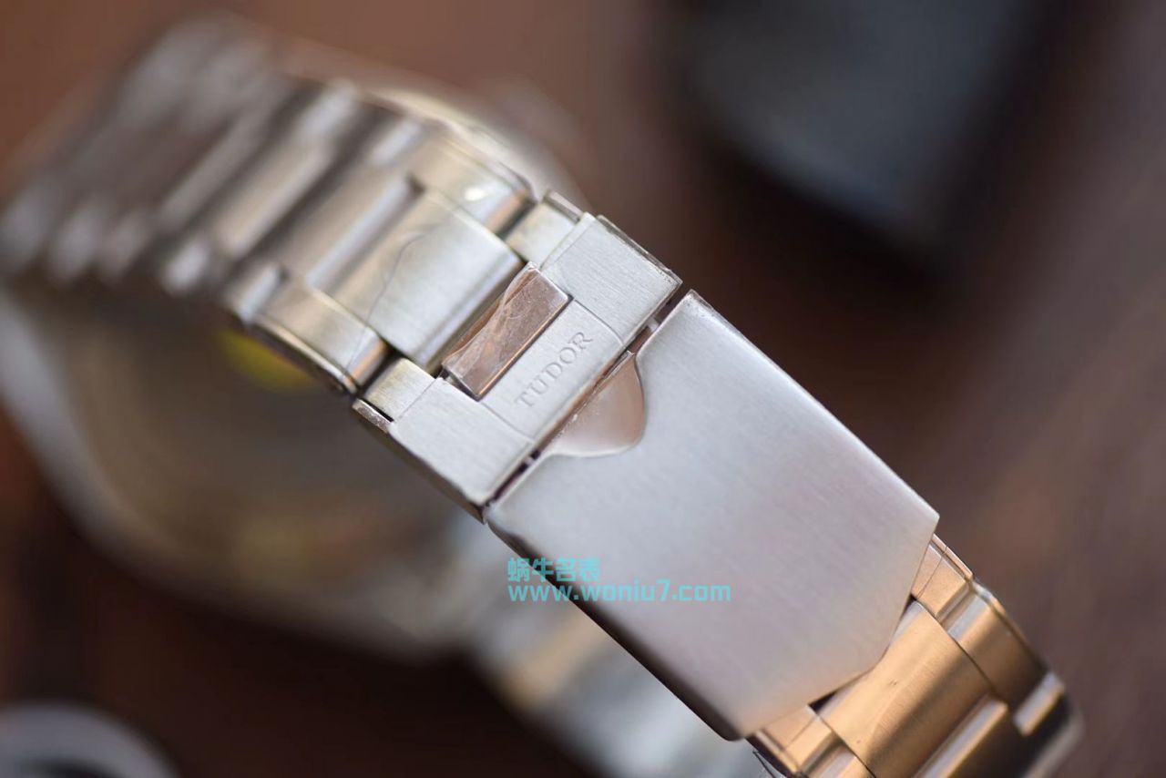 【ZF小绿花特别版】 Tudor 启承系列 Replica Copy Black Bay潜水表 wrist watches  / DT032