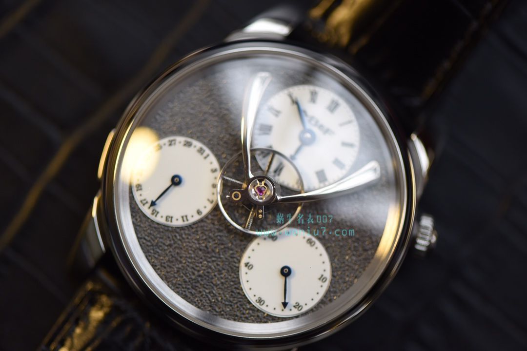 MB&F wrist watches 新玩具 独立制表人作品 / MB&F01