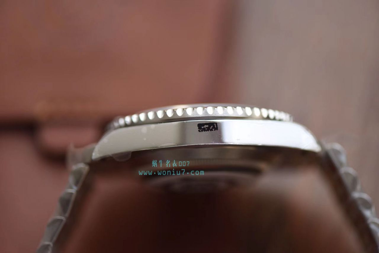【V9 Factory 出品，搭配五珠链】 Rolex  Submariner 型 top  Replica Copy 116610LN-97200 黑盘 wrist watches ( Submariner )、116610LV-97200 绿盘 wrist watches ( Submariner ) / R268