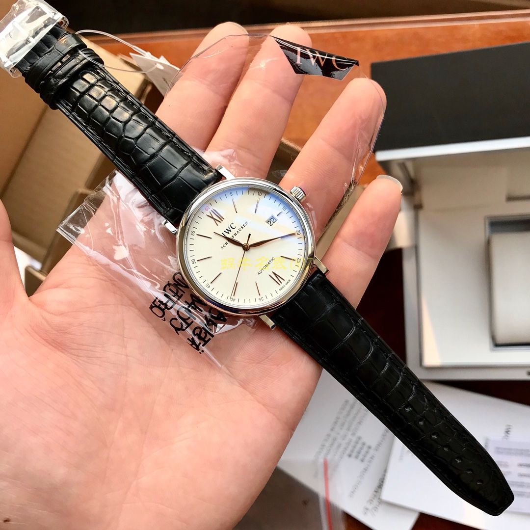 渠道出口订单！原封！缺个经销商印章就是正品！大名鼎鼎的IWC IWC 表柏涛菲诺系列IW356517 wrist watches  / WG193