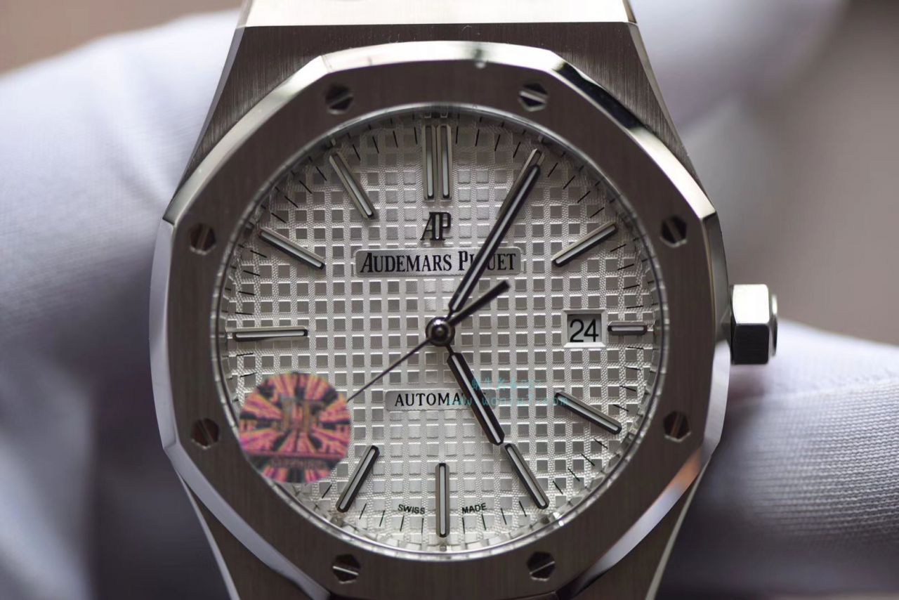  Video analysis Audemars Piguet 皇家橡树系列15400ST.OO.1220ST.02 wrist watches  top  Replica Watches 【JF标杆神器 15400超强＂V5＂升级版强势出击】 / AP022MM