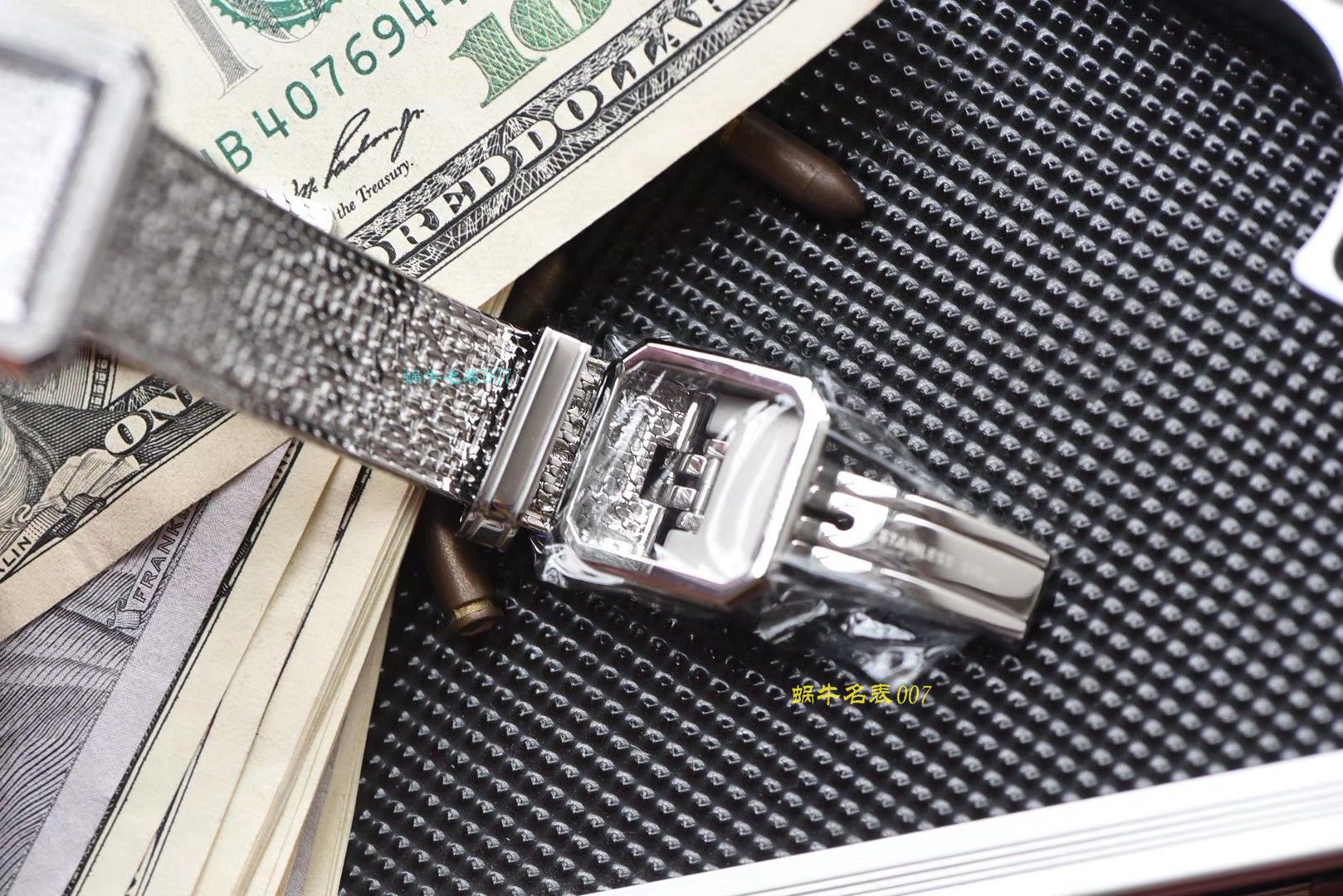 【 Replica Watches 哪家好】香奈儿BOY · FRIEND系列BOY∙FRIEND TWEED女士 wrist watches TWEED斜纹软呢钢带多色可选 / X51