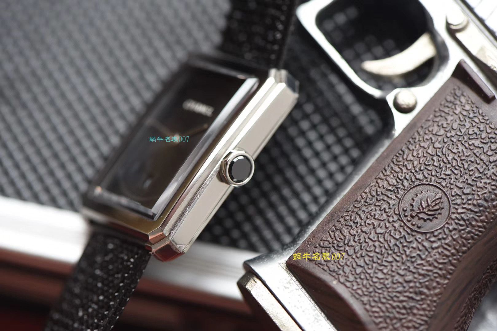 【 Replica Watches 哪家好】香奈儿BOY · FRIEND系列BOY∙FRIEND TWEED女士 wrist watches TWEED斜纹软呢钢带多色可选 / X51