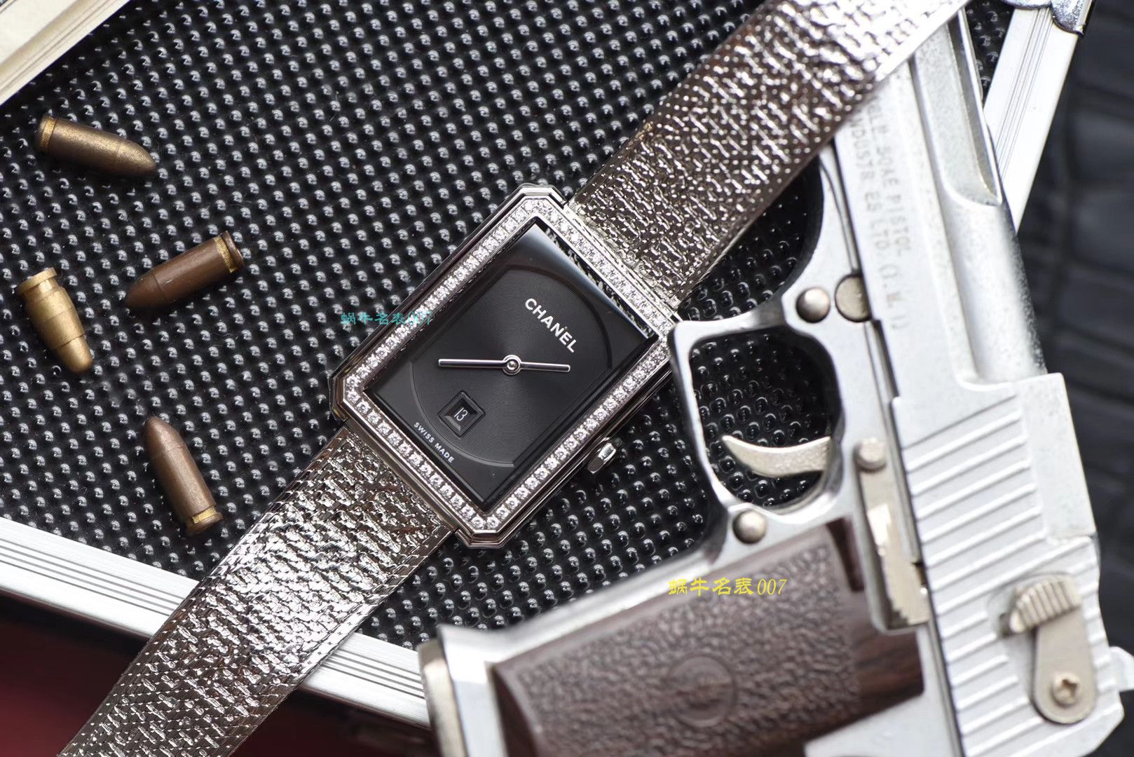 【 Replica Watches 哪家好】香奈儿BOY · FRIEND系列BOY∙FRIEND TWEED女士 wrist watches TWEED斜纹软呢钢带多色可选 / X51