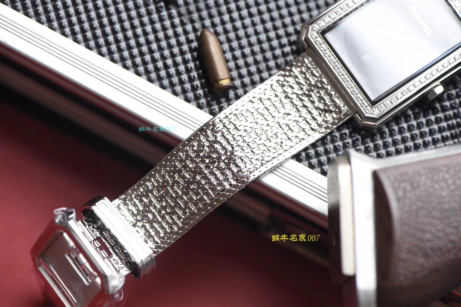 【 Replica Watches 哪家好】香奈儿BOY · FRIEND系列BOY∙FRIEND TWEED女士 wrist watches TWEED斜纹软呢钢带多色可选 / X51