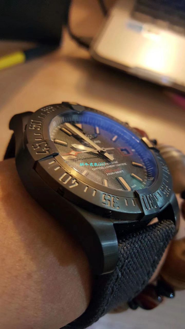 原单新款， Breitling 复仇者黑鸟，44mm，原 Factory 钛金属 watchcase  / BL087