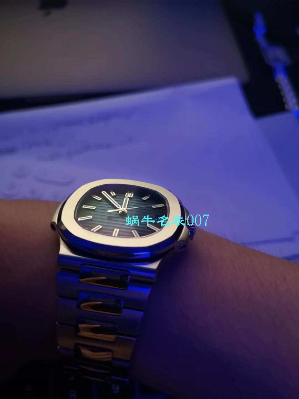  Video analysis  PATEK PHILIPPE 运动系列5711/1A 010 不锈钢 wrist watches ( Nautilus 钢王)【PF Perfect  High quality  Replica Watches 】 / BD232