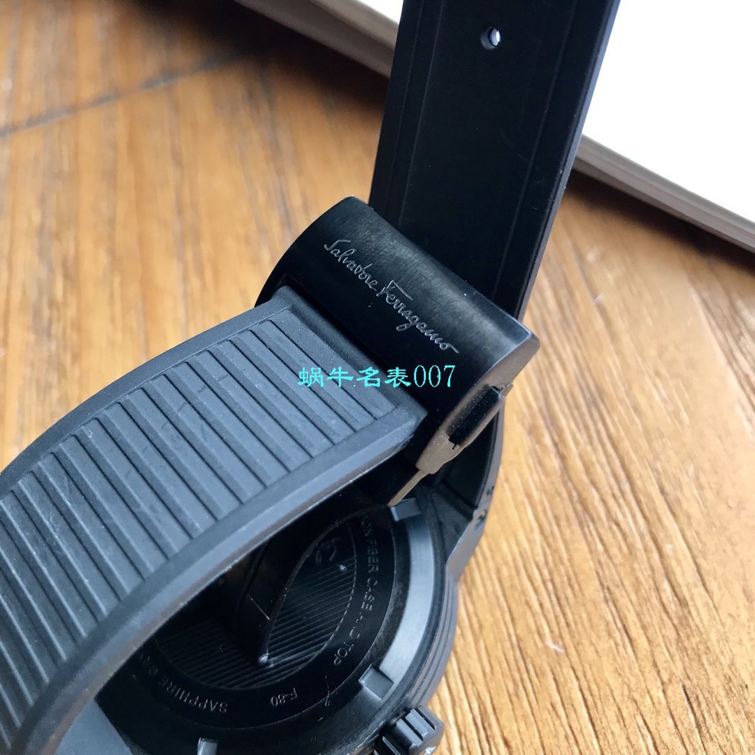 【渠道原单】菲拉格慕Ferragamo F-80系列碳素纤维男士 wrist watches  / FEL011