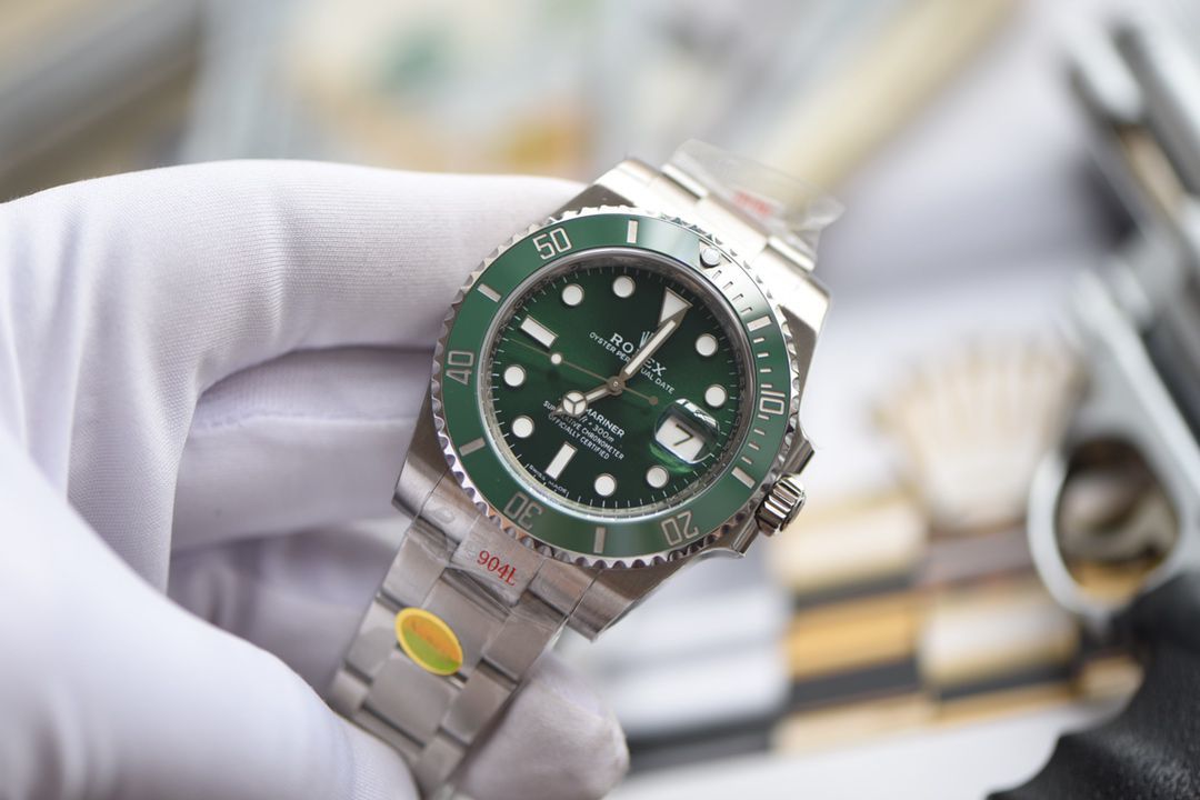 【 Video analysis 最完‎美 Replica Copy ​Rolex Submariner ‎SUBN Factory V10升​级版】 Rolex  Submariner 型系列116610LV-97200绿盘 wrist watches  / R392