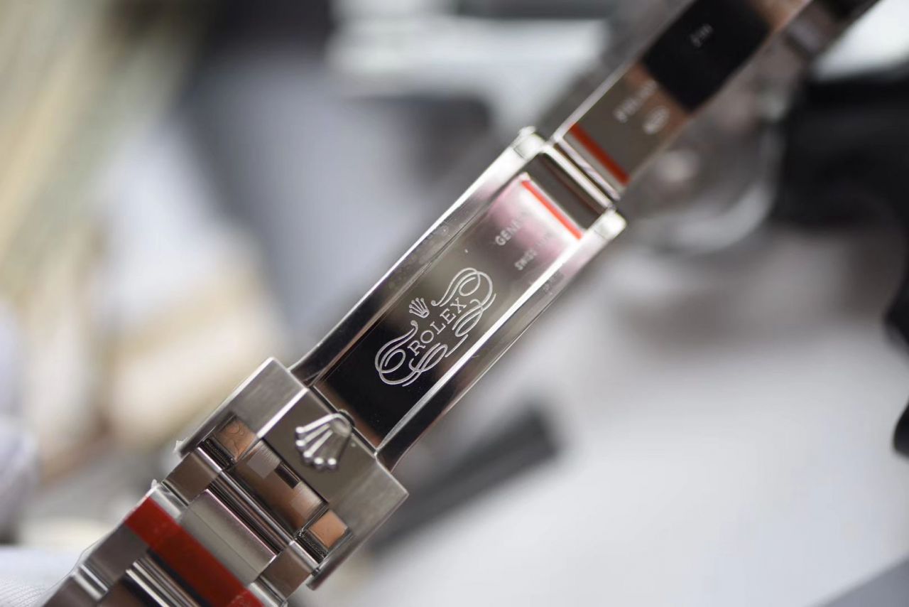【 Video analysis 最完‎美 Replica Copy ​Rolex Submariner ‎SUBN Factory V10升​级版】 Rolex  Submariner 型系列116610LV-97200绿盘 wrist watches  / R392