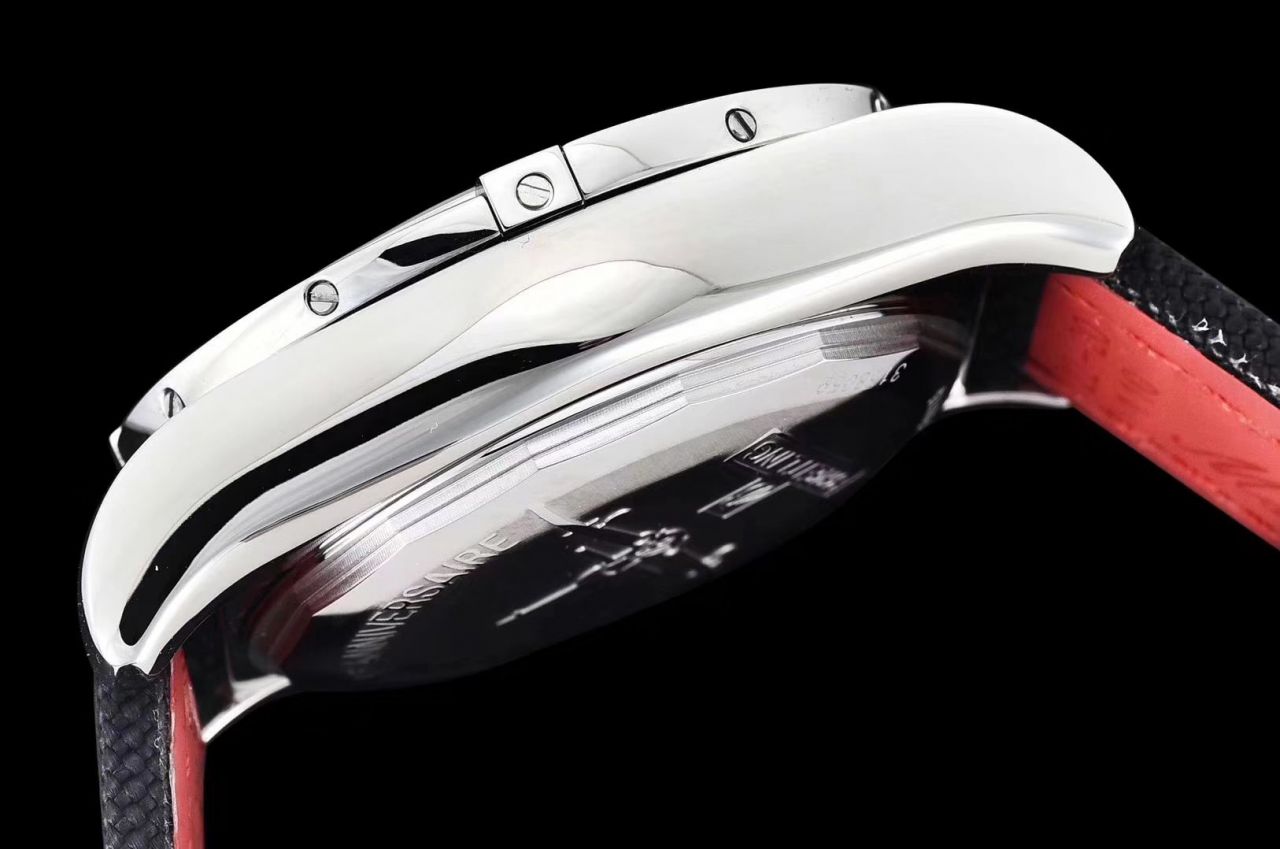 【GF Factory  top  Replica 熊猫眼 Watches 】 Breitling 机械计时 Replica AB01154G.G786.101W.A20D.1，AB01154G.BD13.101W.A20D.1 wrist watches  / BL121