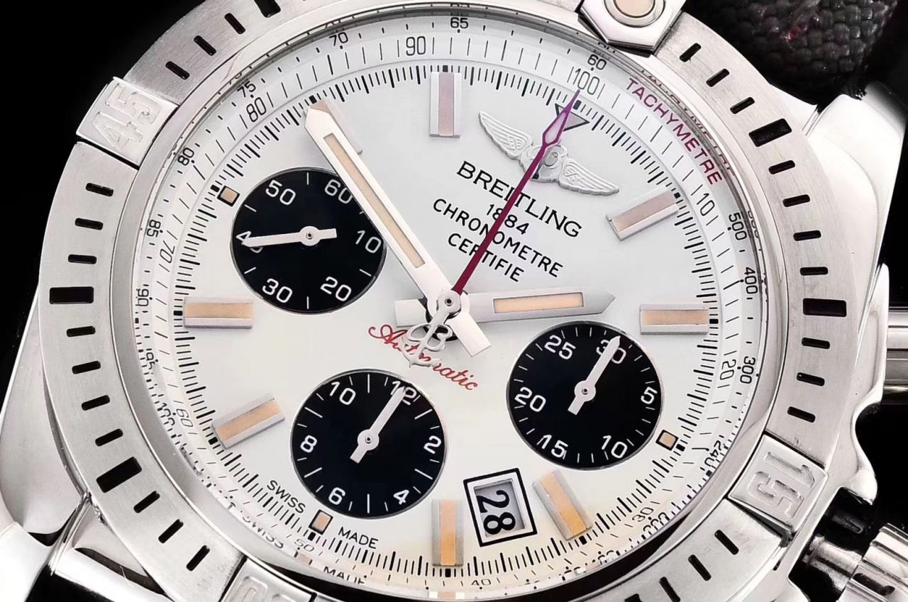 【GF Factory  top  Replica 熊猫眼 Watches 】 Breitling 机械计时 Replica AB01154G.G786.101W.A20D.1，AB01154G.BD13.101W.A20D.1 wrist watches  / BL121