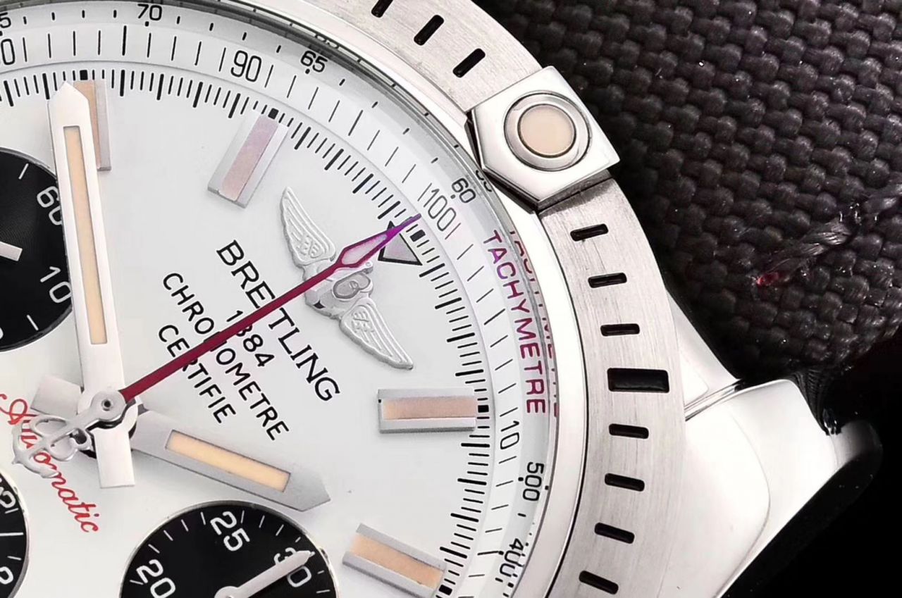 【GF Factory  top  Replica 熊猫眼 Watches 】 Breitling 机械计时 Replica AB01154G.G786.101W.A20D.1，AB01154G.BD13.101W.A20D.1 wrist watches  / BL121