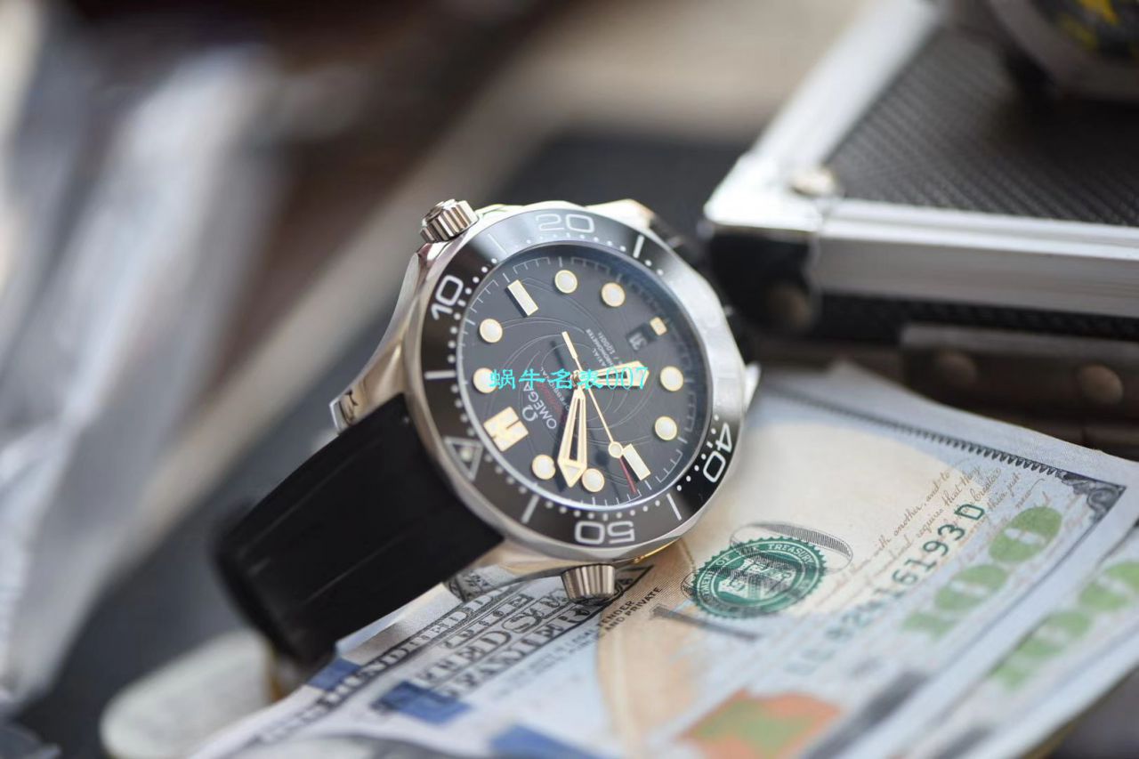 VS Factory 爆品 top  Replica Copy OMEGA Seamaster 300米潜水表詹姆斯·邦德007，每个男人心中都有一个007梦 / M636
