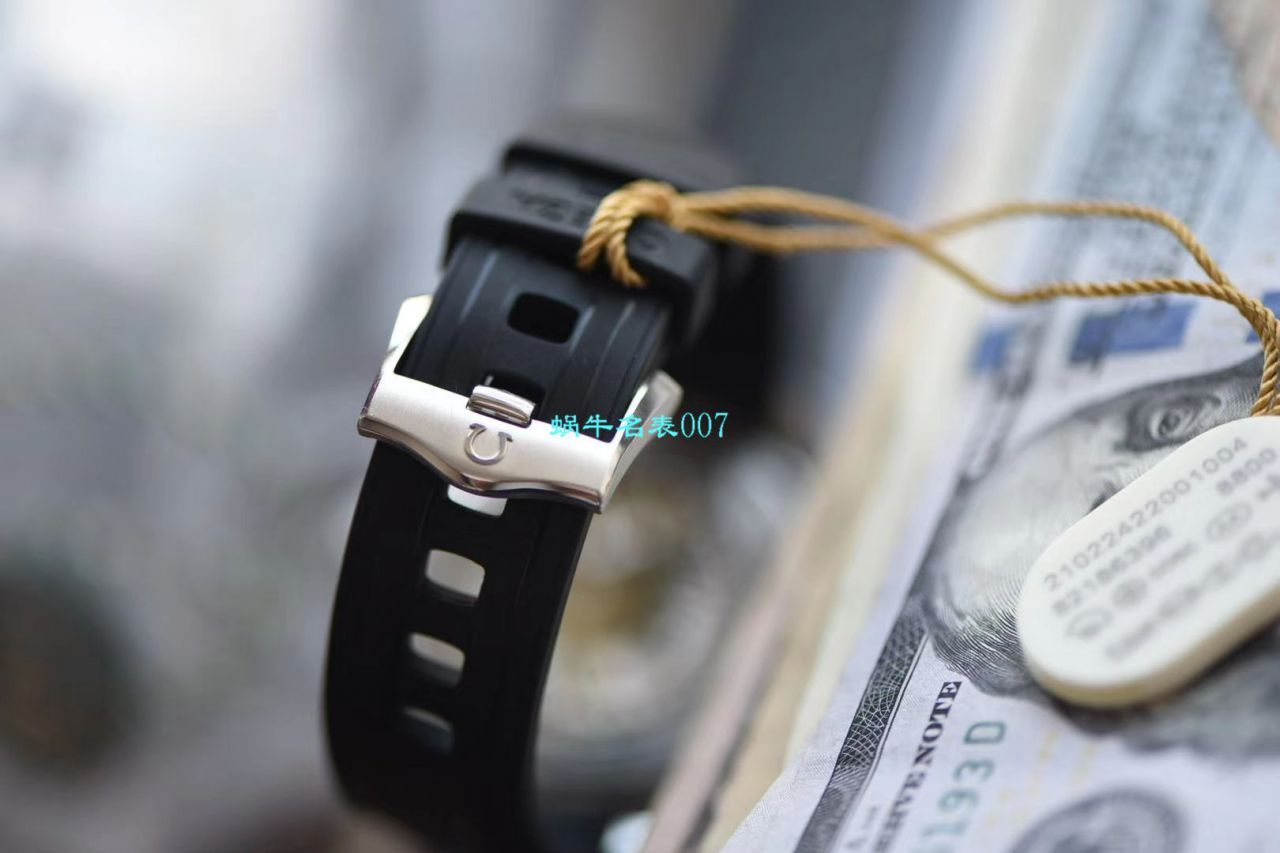 VS Factory 爆品 top  Replica Copy OMEGA Seamaster 300米潜水表詹姆斯·邦德007，每个男人心中都有一个007梦 / M636