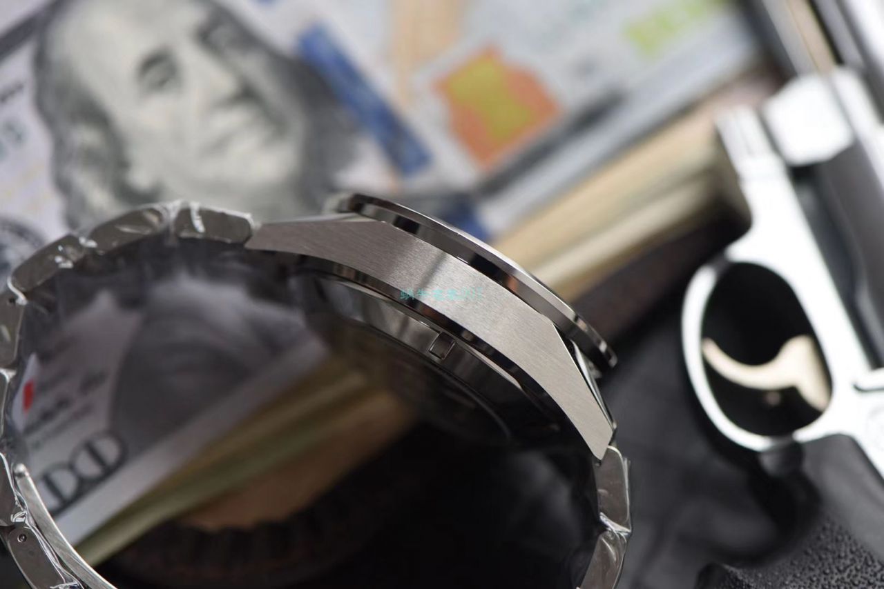  Video analysis V6 Factory  top  Replica  TAG Heuer 卡莱拉系列CV2A10.BA0796 wrist watches  / TG087