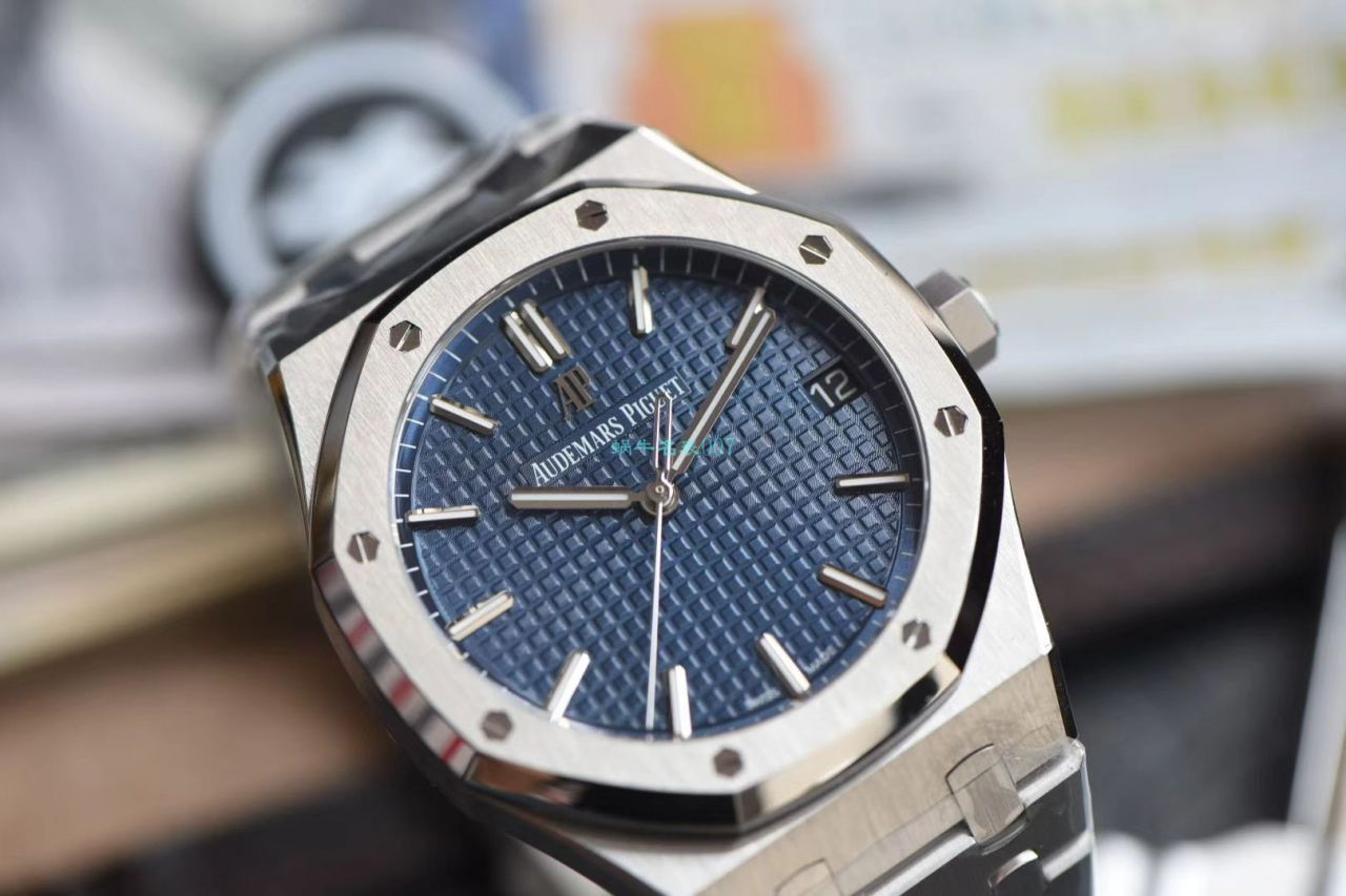 ZF Factory  top  Replica Audemars Piguet 皇家橡树系列 Replica 15500ST.OO.1220ST.01 wrist watches  / AP186