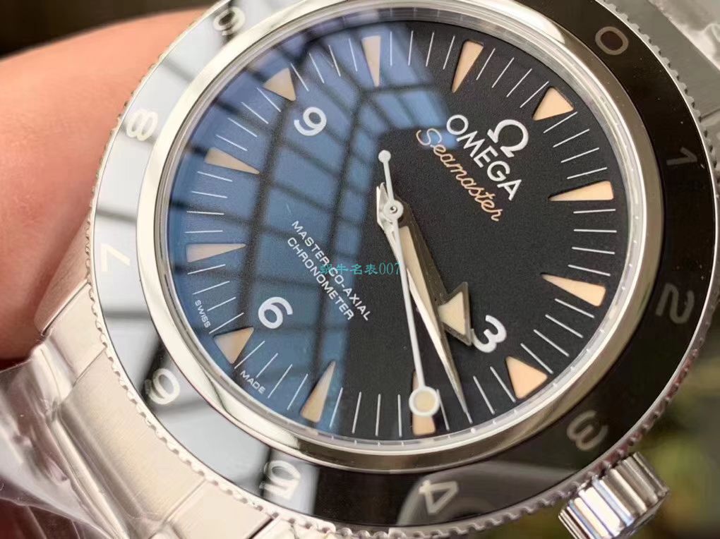 VS Factory  top  Replica Copy OMEGA幽灵党007限量版V2版本 Seamaster 300米233.32.41.21.01.001，233.30.41.21.01.001 / M679