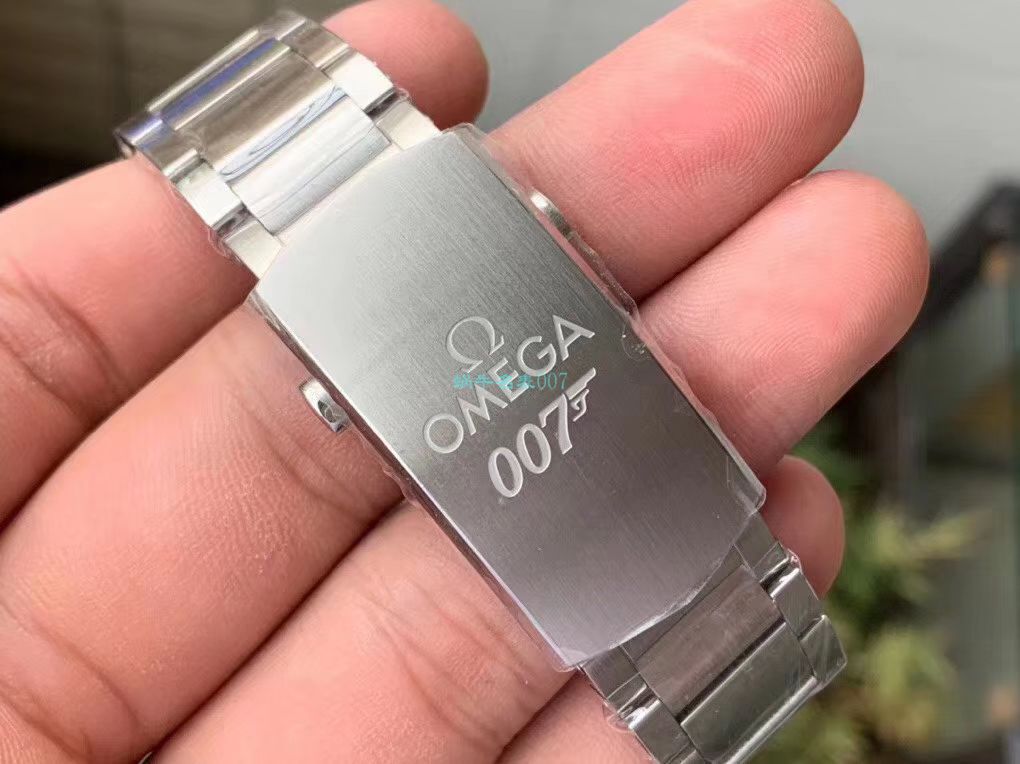 VS Factory  top  Replica Copy OMEGA幽灵党007限量版V2版本 Seamaster 300米233.32.41.21.01.001，233.30.41.21.01.001 / M679