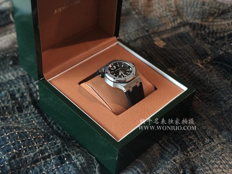  Video analysis JF Factory 官网V9S最新APAudemars Piguet  Royal Oak Offshore  Replica 15703ST.OO.A002CA.01 wrist watches  / JF AP 15703