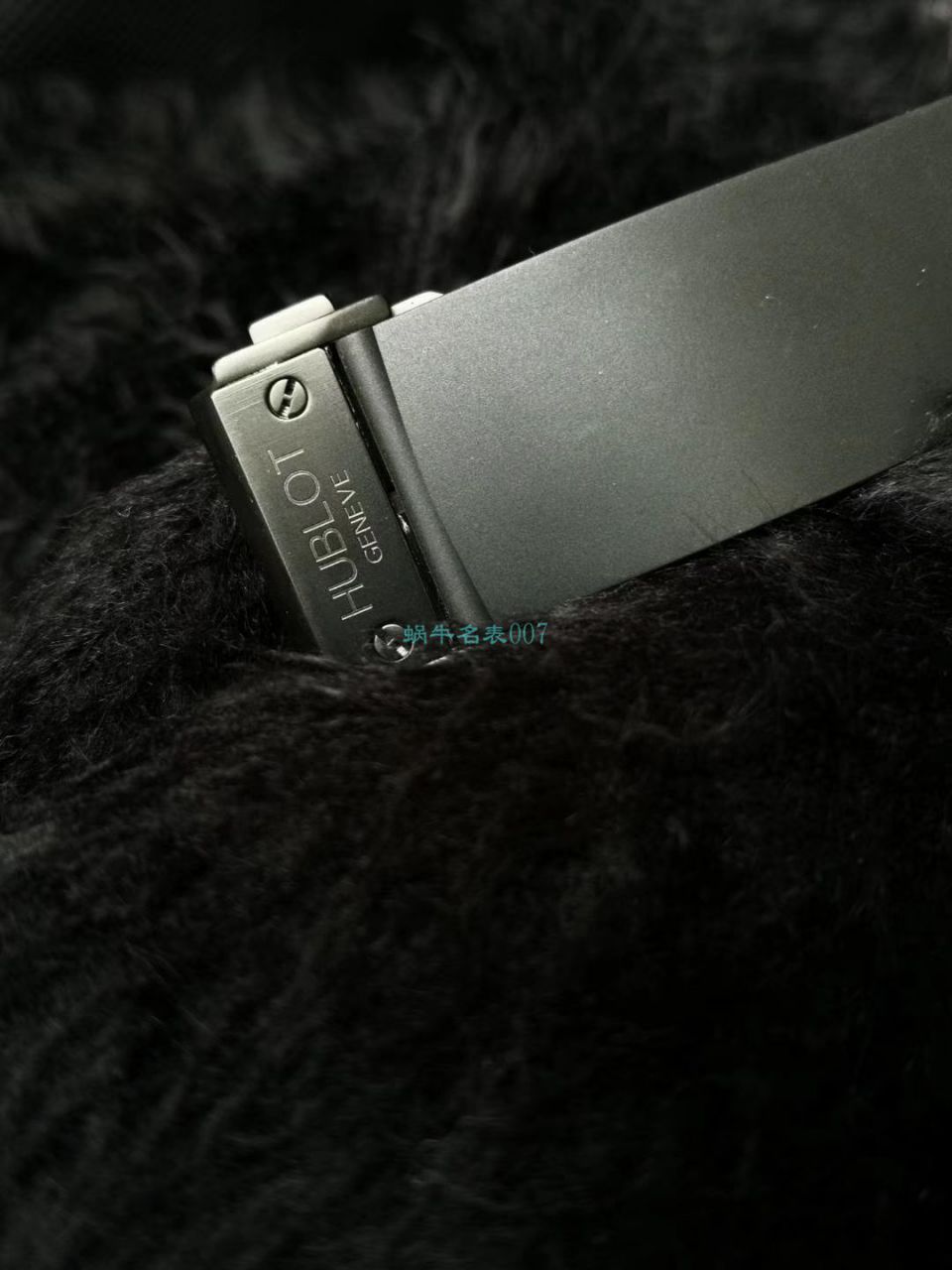 HBBV6 Factory  High quality  Copy  Watches  hublot  big bang  carbon fiber 红字限定特别版 wrist watches  / YB083