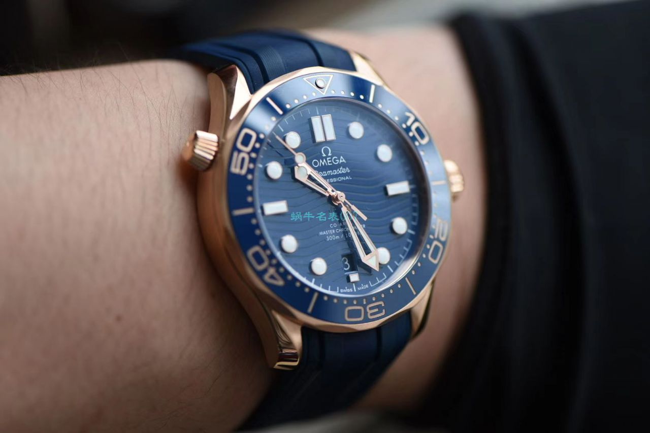 VS Factory OMEGA Seamaster 300米全玫瑰金蓝盘210.62.42.20.03.001 wrist watches  / M696