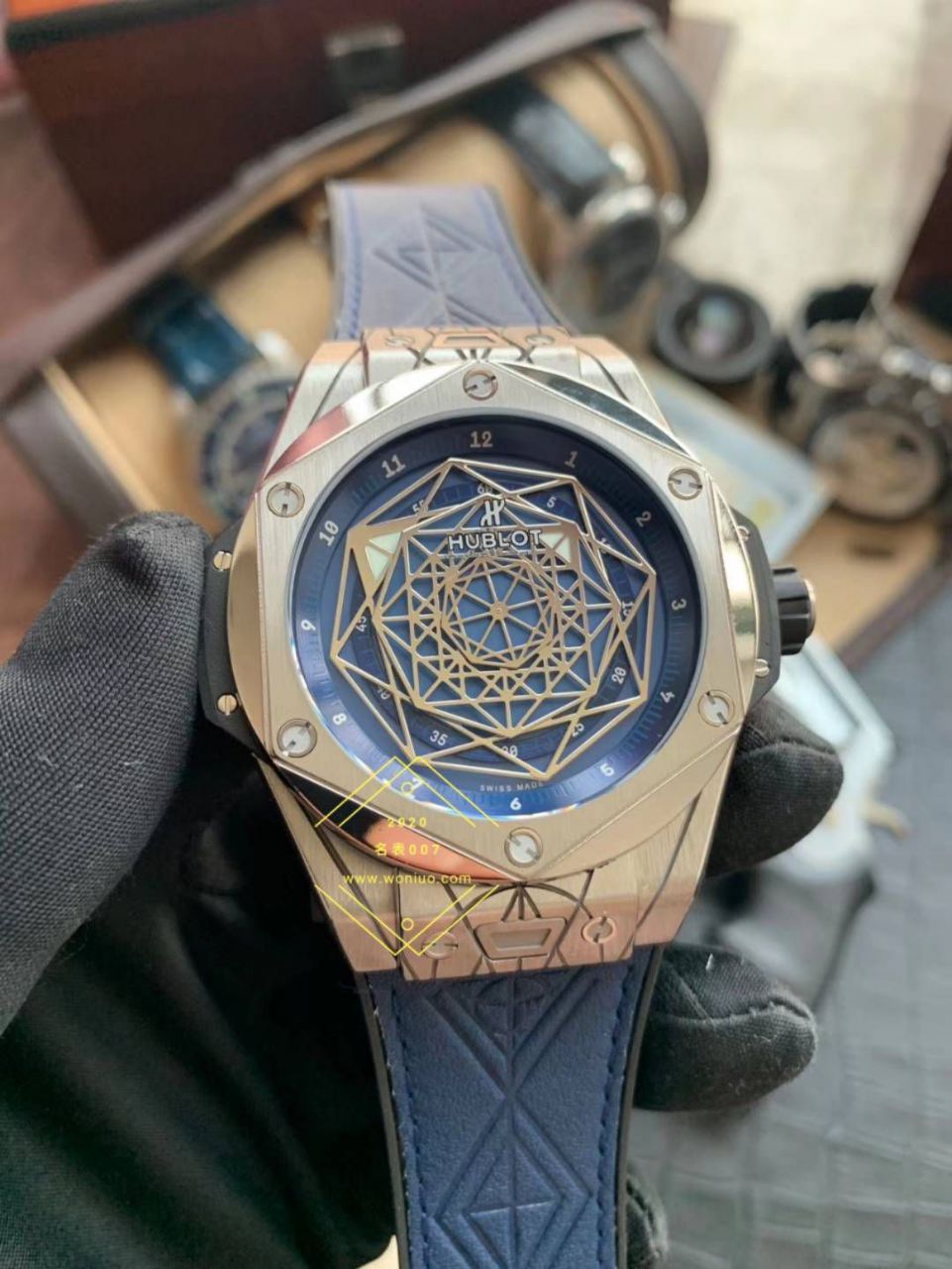 WWF Factory  top  Replica Watches  hublot  big bang SANG BLEU刺青415.CX.1112.VR.MXM18 wrist watches  / YB083
