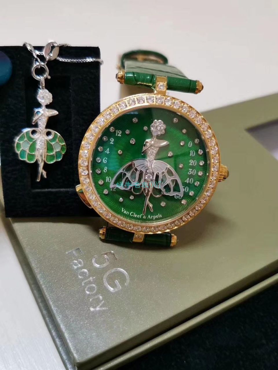 5G Factory  High quality  Replica 梵克雅宝诗意复杂功能系列VCARO8PM00女士 wrist watches  / VCA07