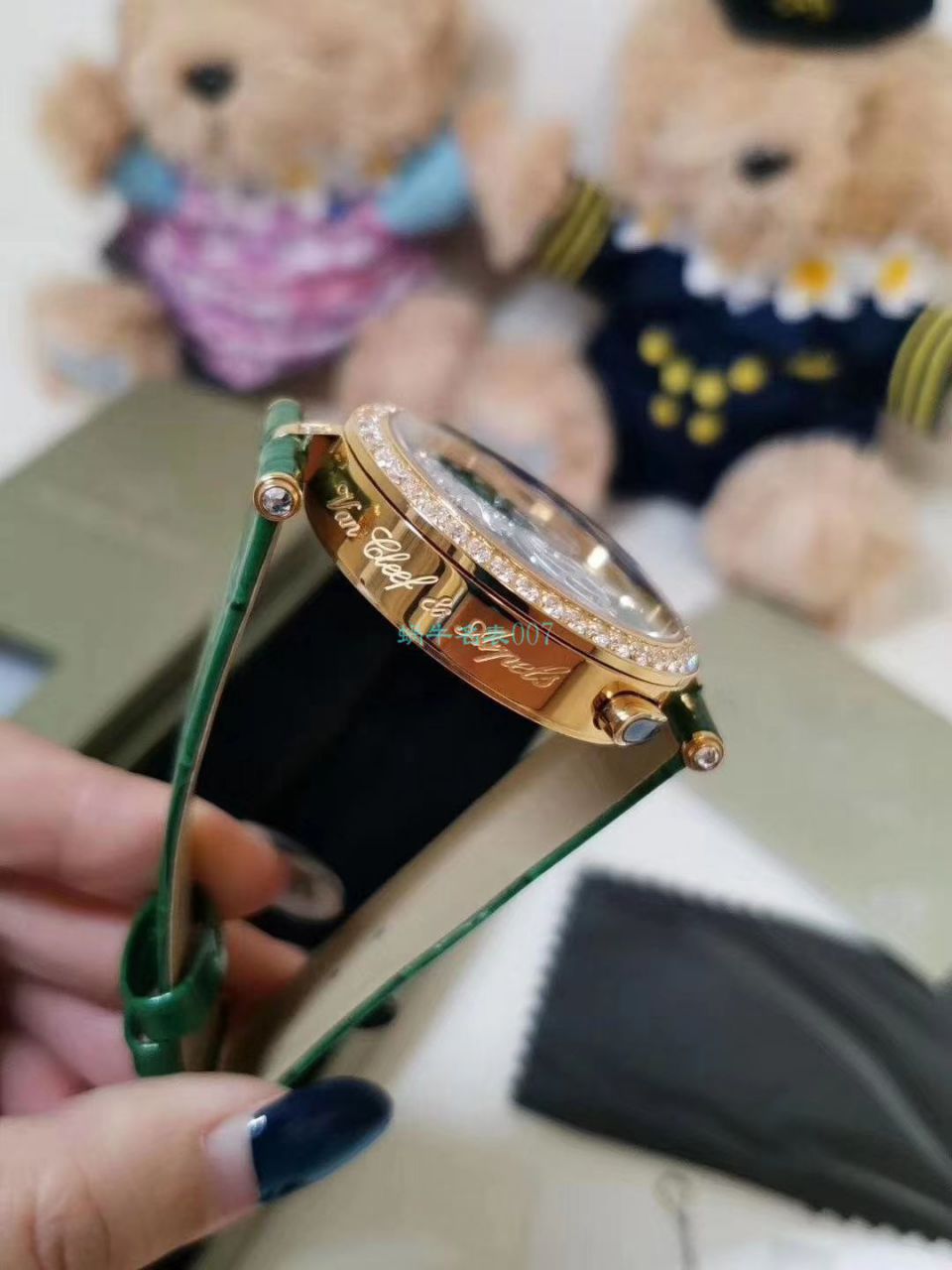 5G Factory  High quality  Replica 梵克雅宝诗意复杂功能系列VCARO8PM00女士 wrist watches  / VCA07