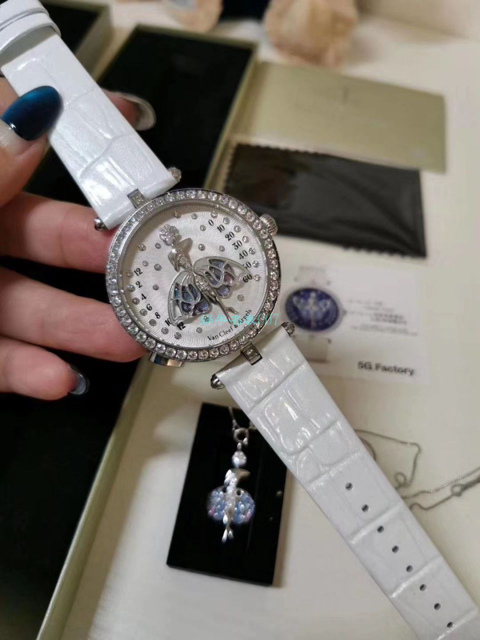 5G Factory  High quality  Replica 梵克雅宝诗意复杂功能系列VCARO8PM00女士 wrist watches  / VCA07