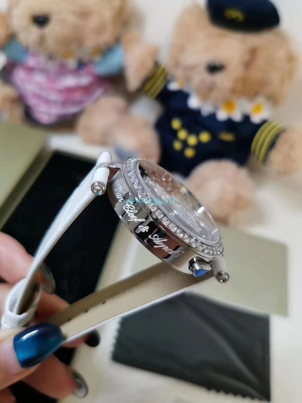 5G Factory  High quality  Replica 梵克雅宝诗意复杂功能系列VCARO8PM00女士 wrist watches  / VCA07