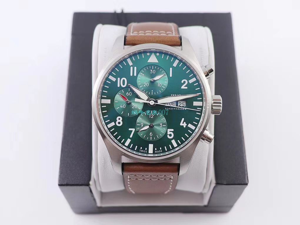 ZF Factory  Replica Copy  Watches  IWC 飞行员IW377725，IW377726，IW377713 wrist watches  / WG522