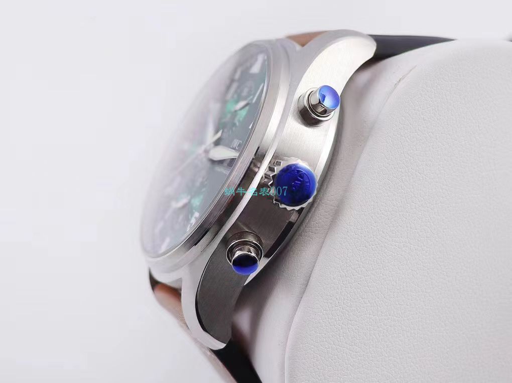 ZF Factory  Replica Copy  Watches  IWC 飞行员IW377725，IW377726，IW377713 wrist watches  / WG522