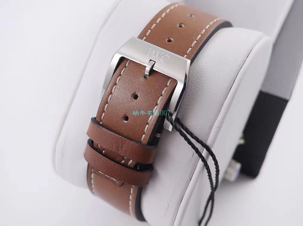 ZF Factory  Replica Copy  Watches  IWC 飞行员IW377725，IW377726，IW377713 wrist watches  / WG522
