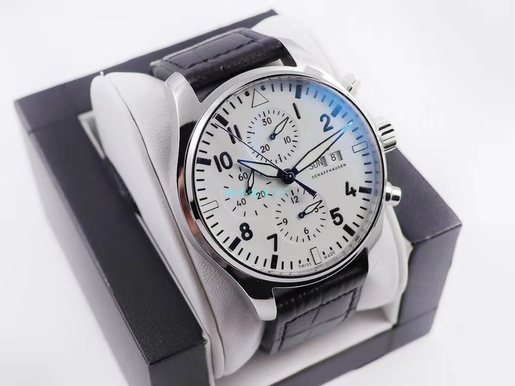 ZF Factory  Replica Copy  Watches  IWC 飞行员IW377725，IW377726，IW377713 wrist watches  / WG522