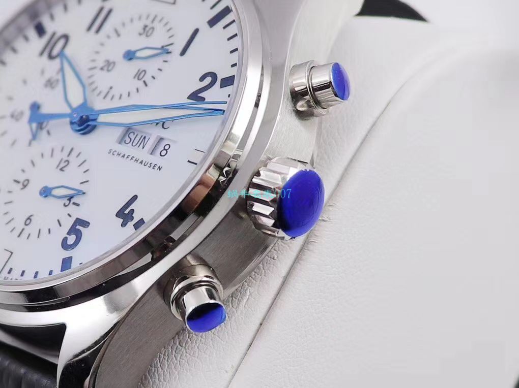 ZF Factory  Replica Copy  Watches  IWC 飞行员IW377725，IW377726，IW377713 wrist watches  / WG522