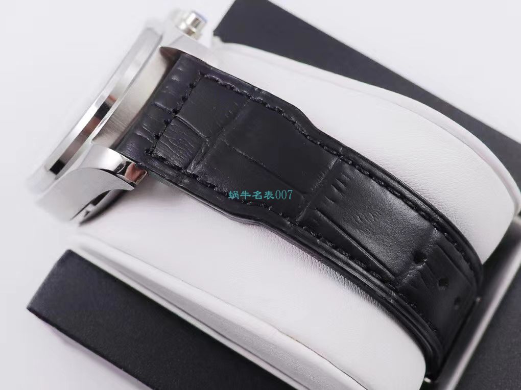 ZF Factory  Replica Copy  Watches  IWC 飞行员IW377725，IW377726，IW377713 wrist watches  / WG522