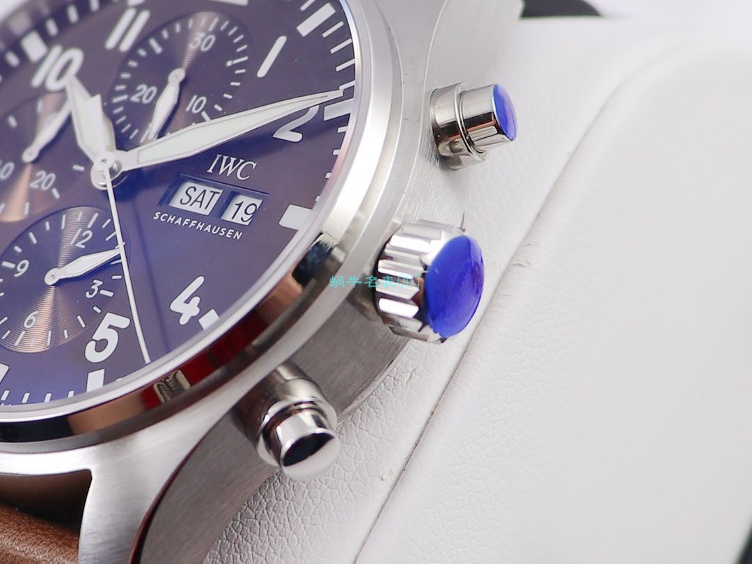 ZF Factory  Replica Copy  Watches  IWC 飞行员IW377725，IW377726，IW377713 wrist watches  / WG522
