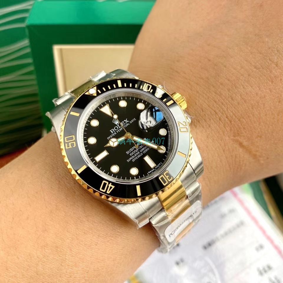  TOP  copy customized 包金ETA Movement  Rolex  Submariner 型116613-LN-97203 Replica Copy 间金 Submariner 黑盘 wrist watches  / R596